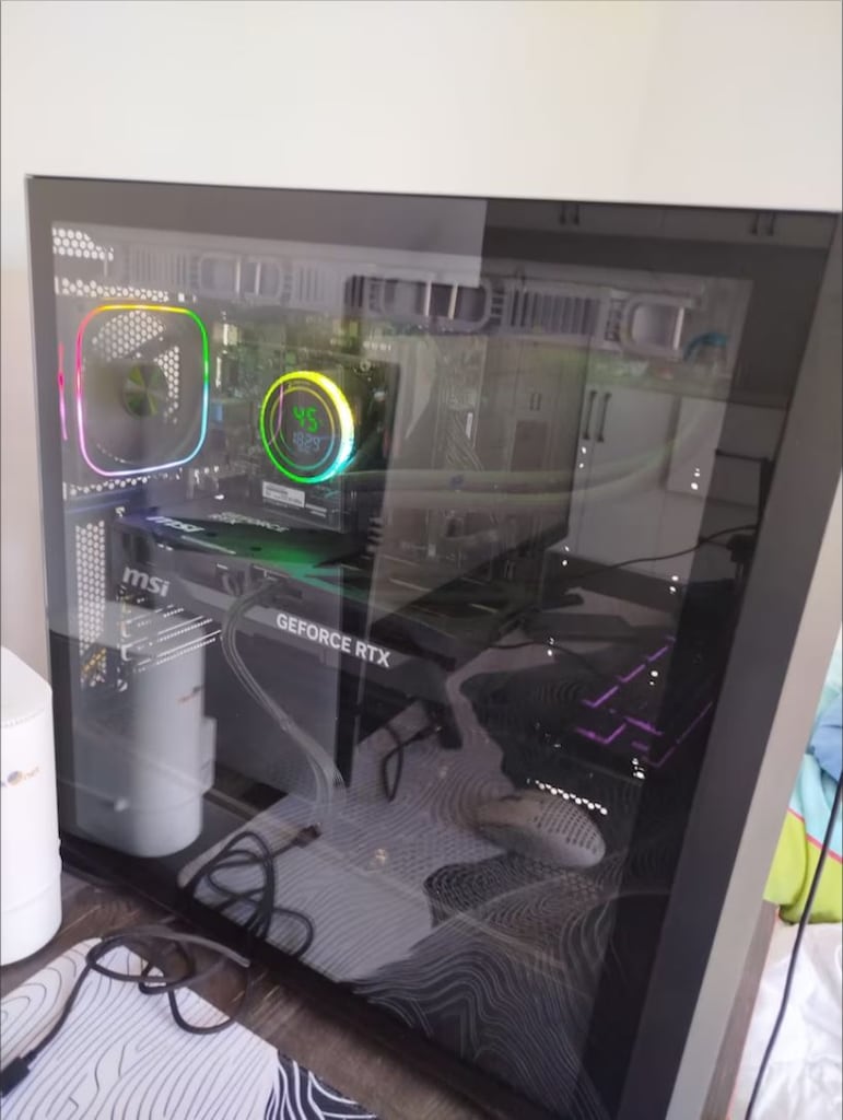 RTX 5080 + Ryzen 7 9800X3D Premium Oyuncu Sistemi