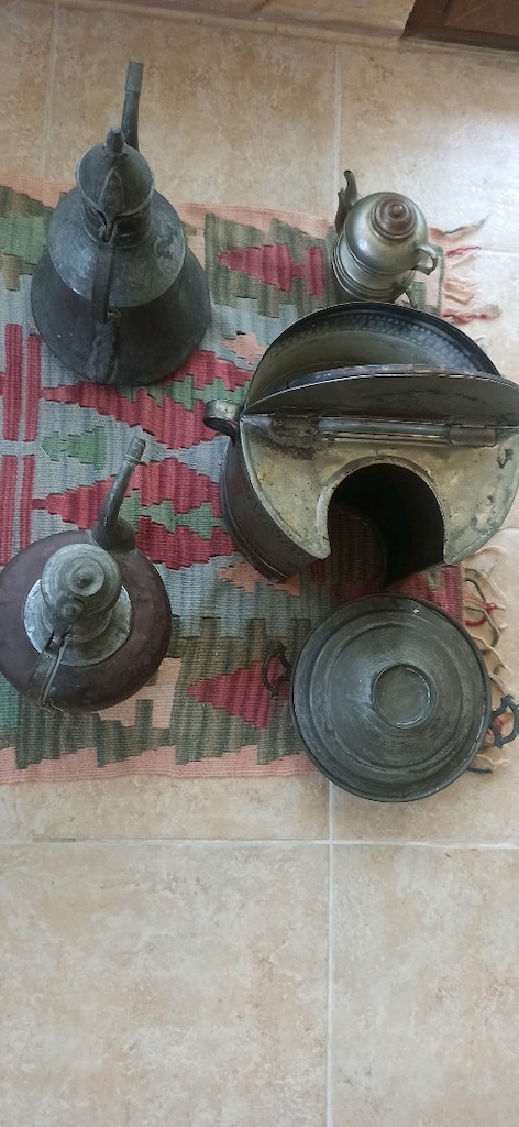 Köydeki evin deposundan çıkmış 80 yıllık antik 9 parça ev eşyası - 6