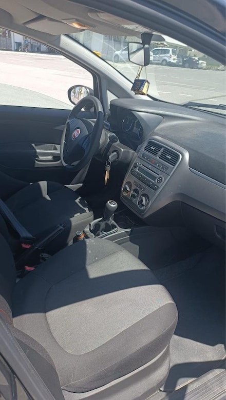 2013 model fiat punto orjinal km - 9