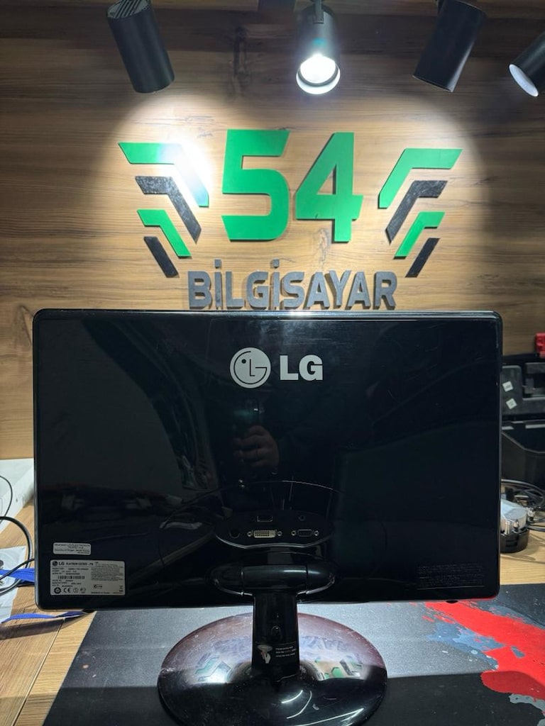 22 inç lg monitör - 2