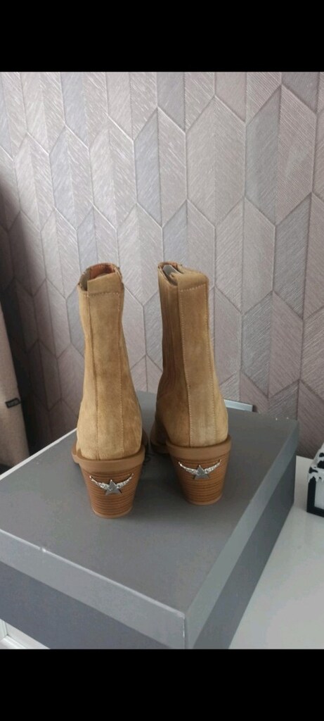 YENi LOiE marka bot - 2