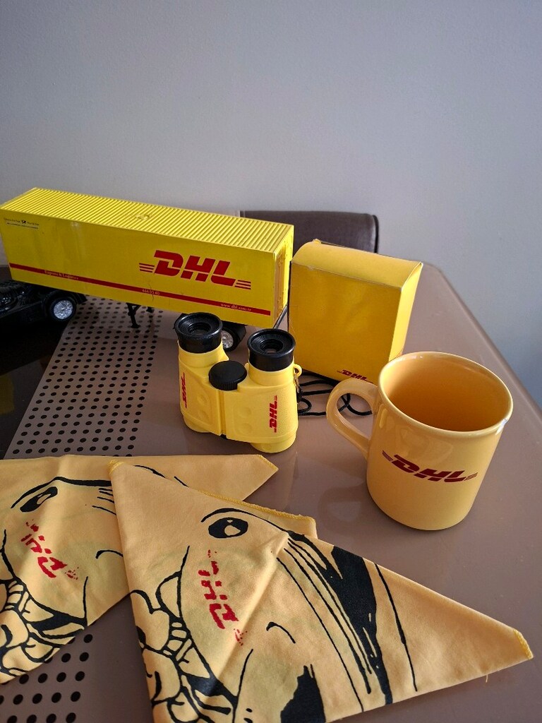 DHL Kamyon Dürbün Kupa Şemsiye Bandana Fotograf Makinası Darbuka Tef - 9