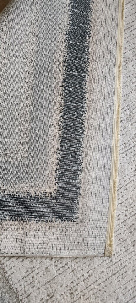 Satılık 200x290 cm Ölçülerinde 2 adet Modern Halı – Temiz Kullanılmış - 3