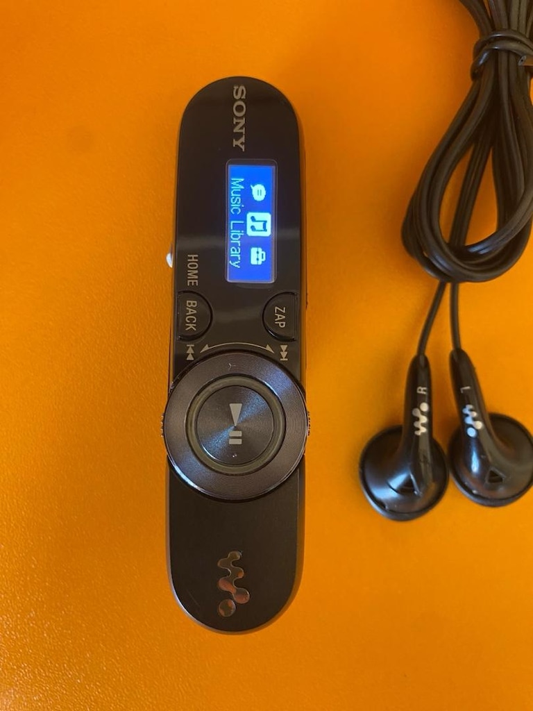 Sony Walkman NWZ-B183 MP3 Çalar - Orijinal Kulaklıklı Temiz Cihaz - 3