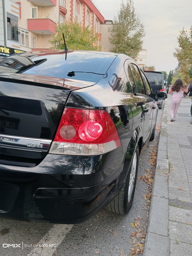 2008 ASTRA H COSMO SEDAN1.3 CDTI - 4