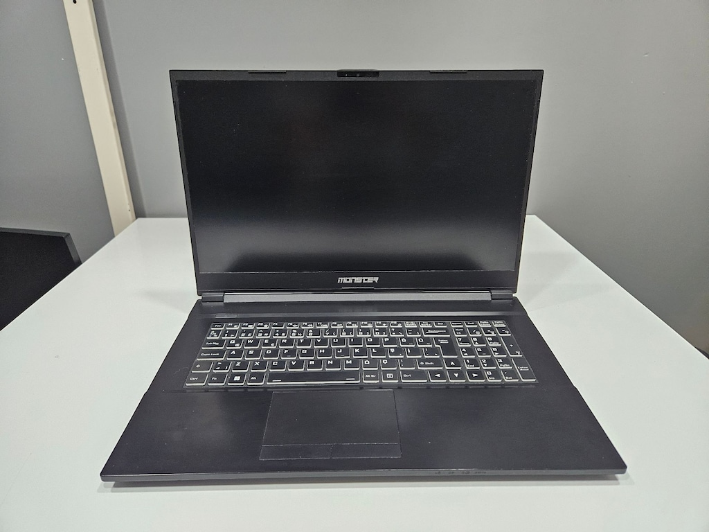 MONSTER İ7 11.NESİL+ BÜYÜK EKRAN 17.3 + 32 GB RAM + 1 TB SSD - 3