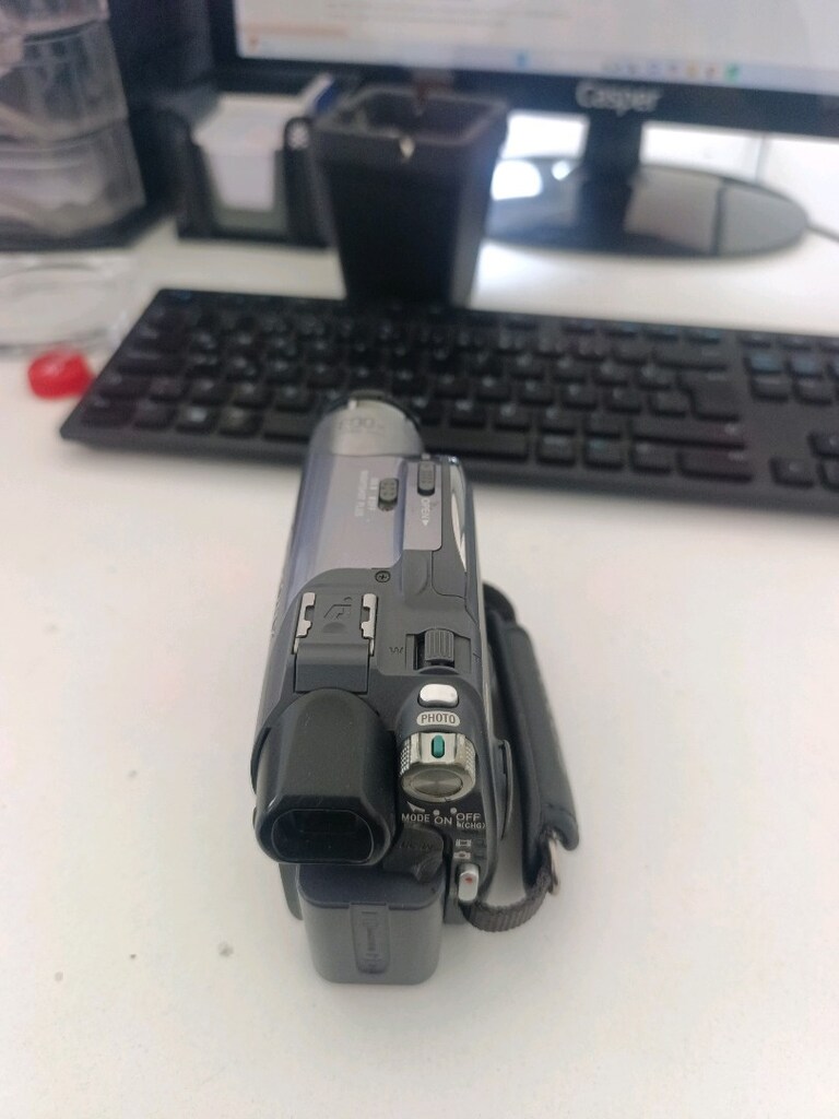 Sony handycam video camera - 4