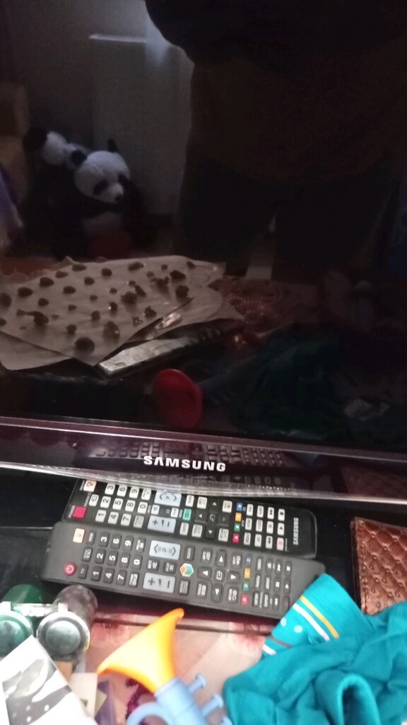 Samsung 106 ekran LCD TV - 4