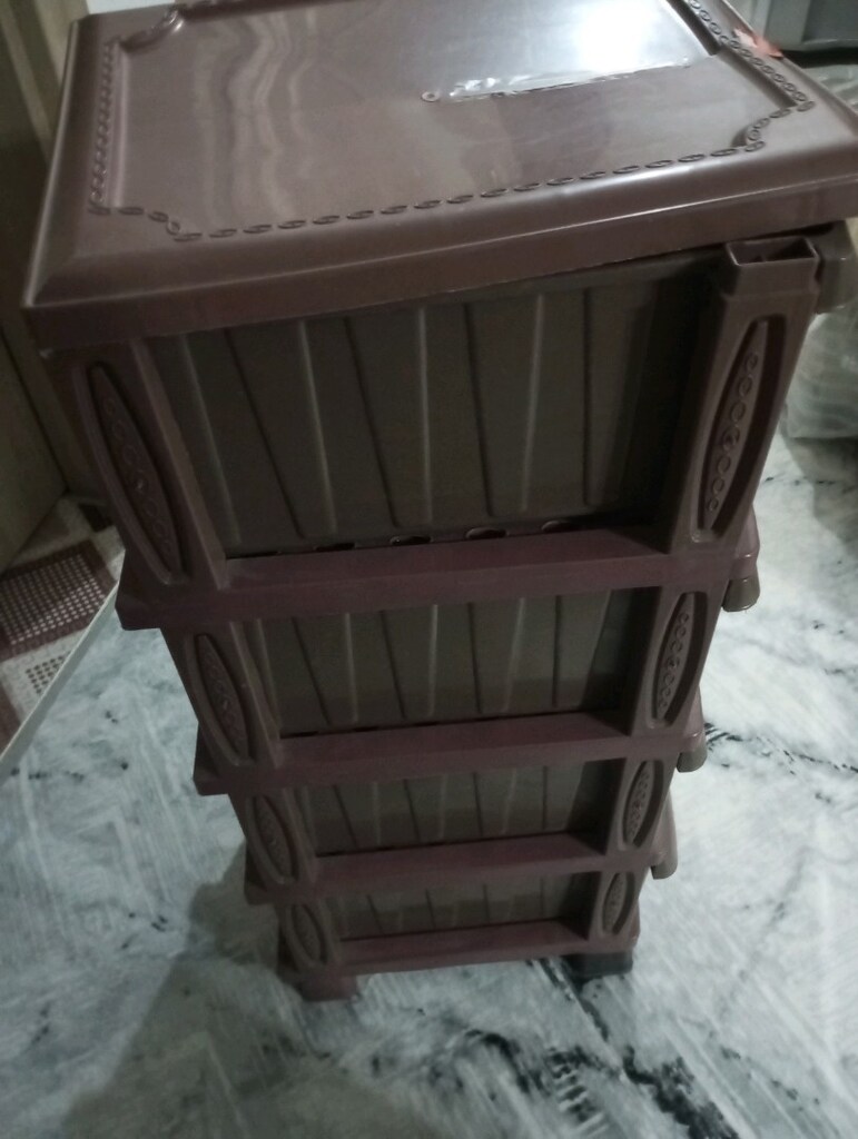 pilastik saglam çekmeceli raf dolap 200₺ - 2