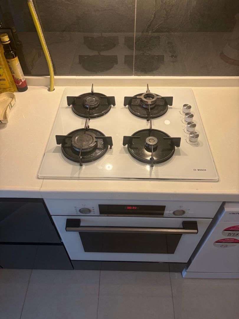 Beyaz Bosch marka fırın ve ocak - 3
