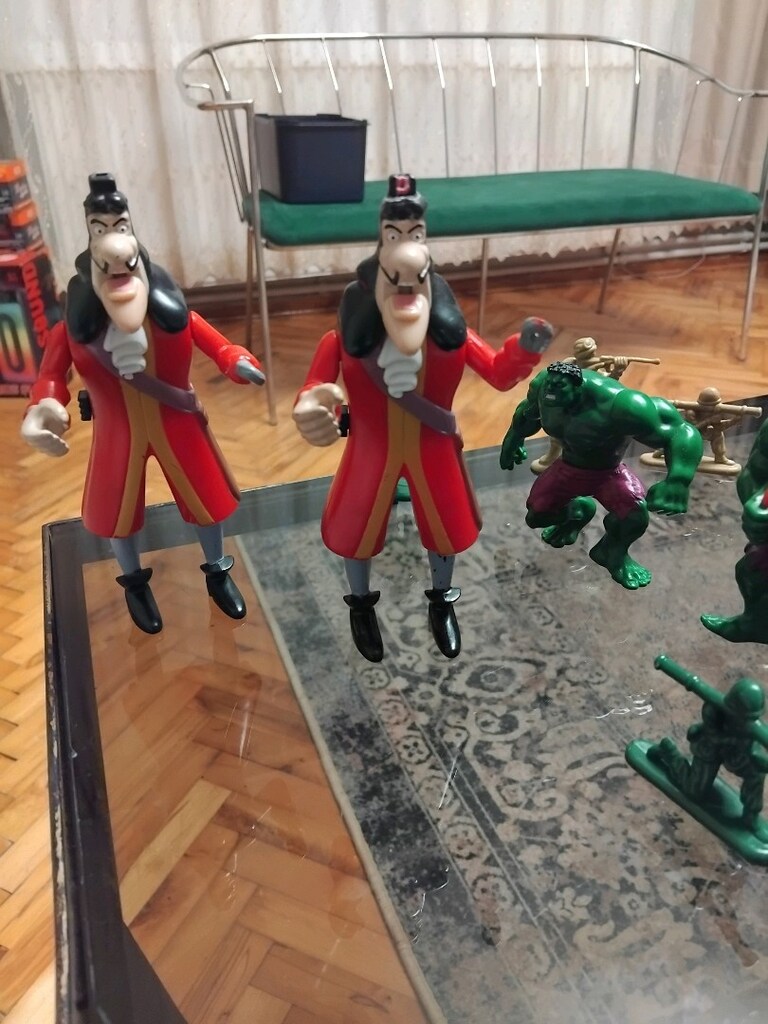 çeşitli oyuncaklar - 2