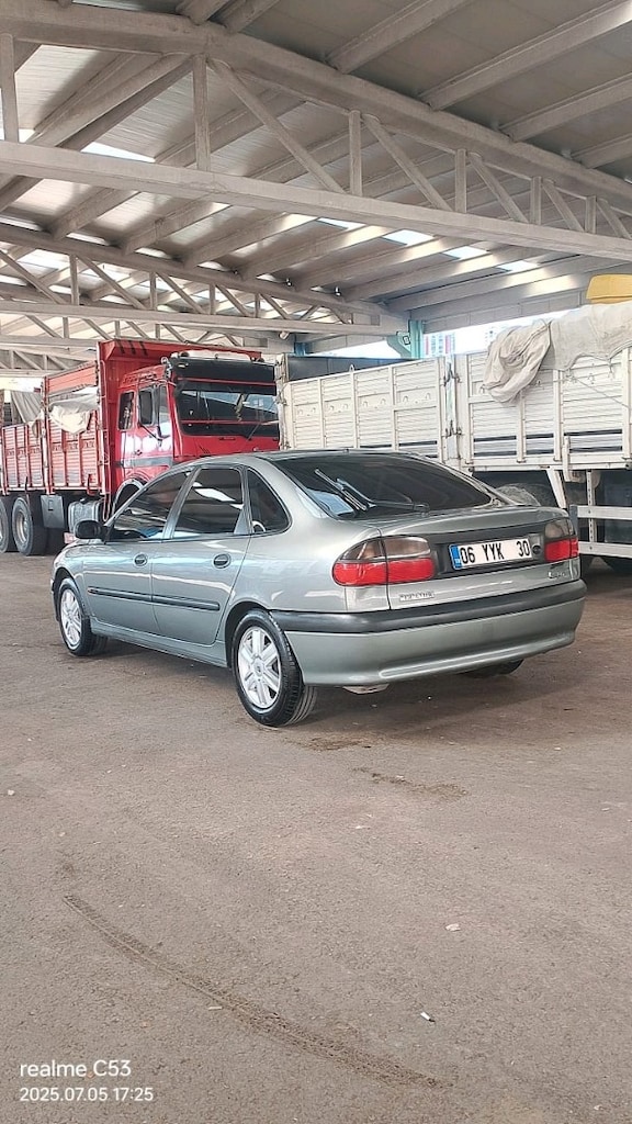 97 model laguna1 - 2
