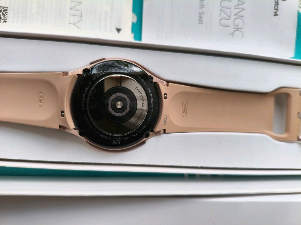 Samsung Galaxy whatch 4 Pembe - 4