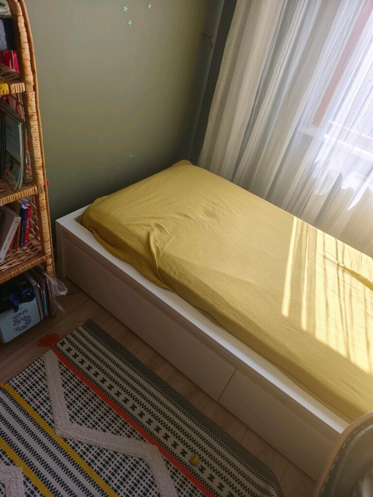 ikea mal yatak çekmeceleriyle - 2