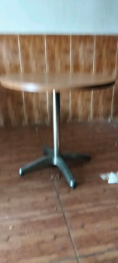 80 cm. yuvarlak, dört kollu metal ayaklı kafe masası - 3