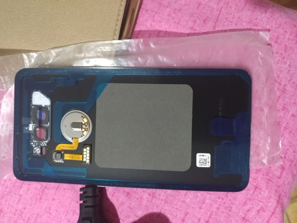 LG-V30 ORJİNAL ARKA KAPAK - 2