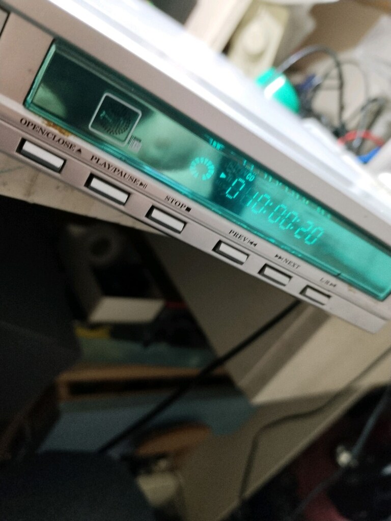 KYOTO MARKA SİNEMA SİSTEMİ DVD PLAYER CİHAZ SORUNSUZ ÇALIŞMAKTADIR - 2