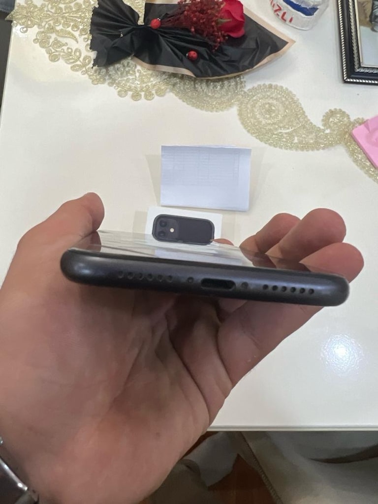 iPhone 11 - 7