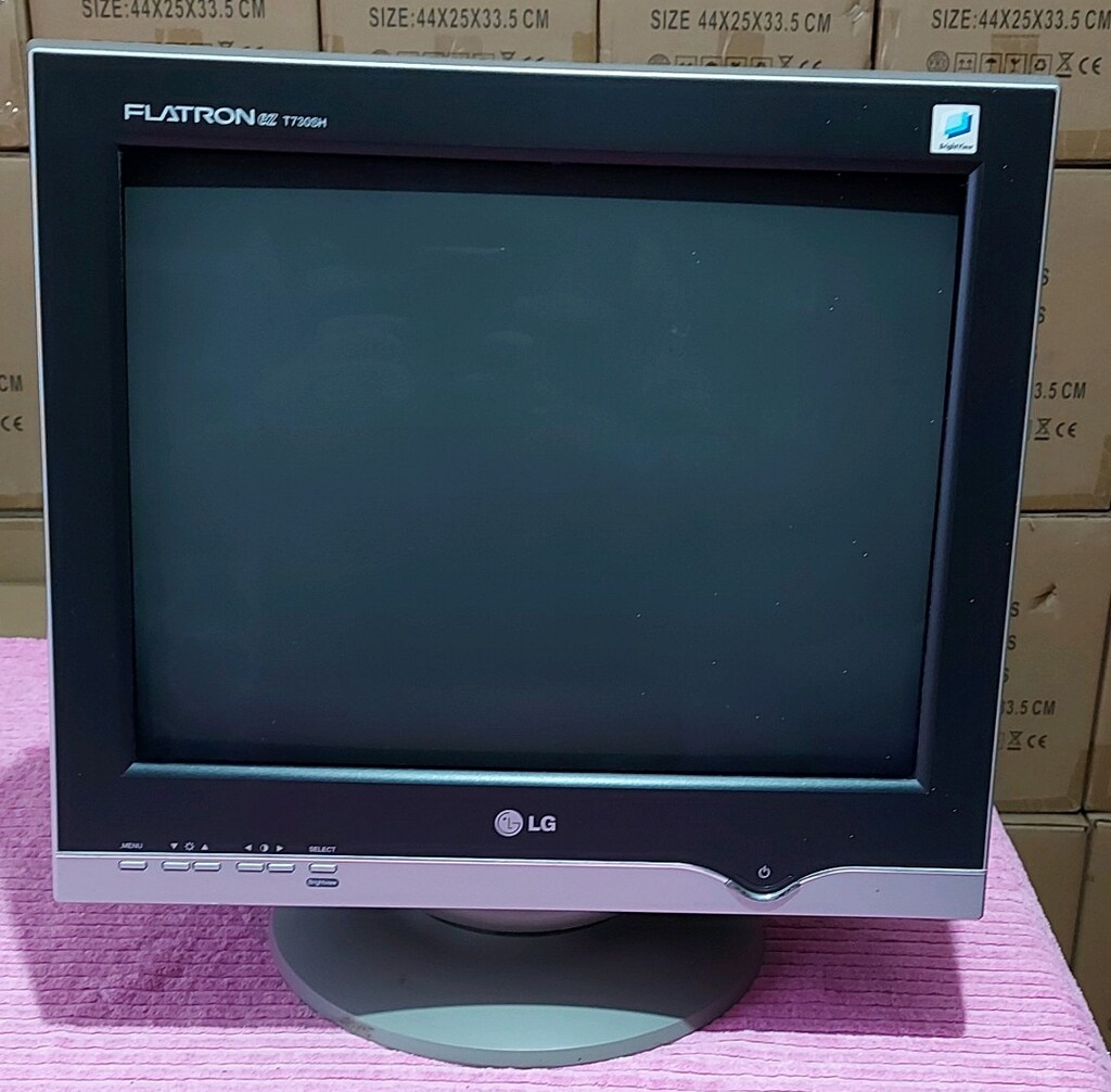 LG 17 inc Bilgisayar Kamera Monitör - 3