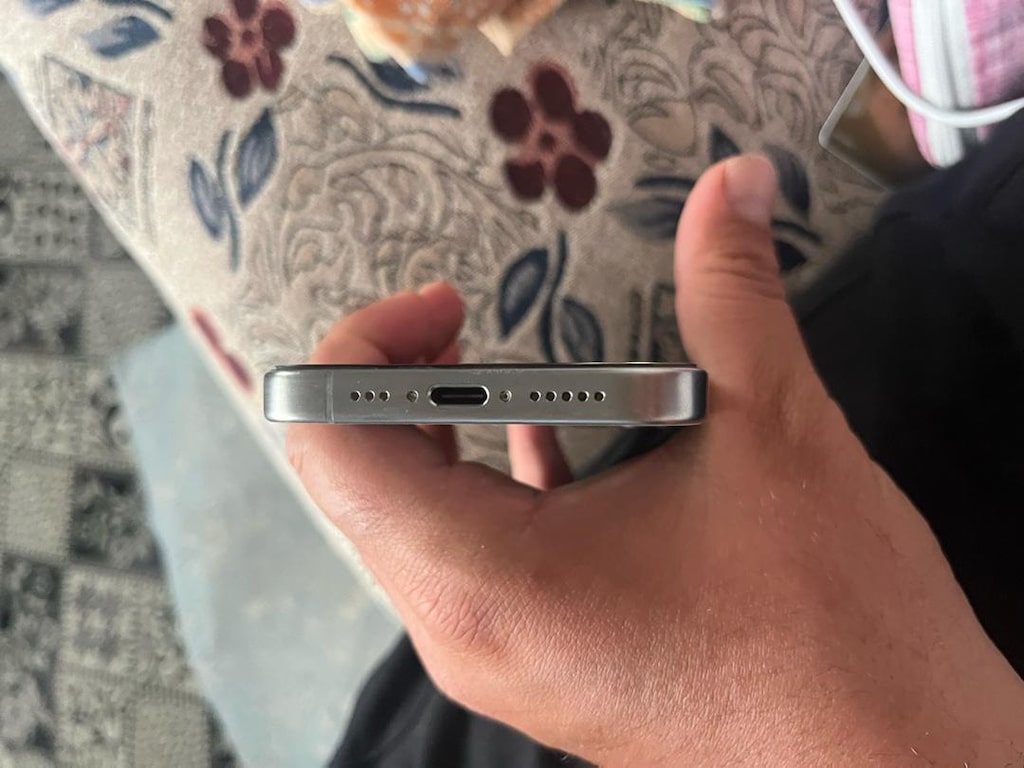 iPhone 15 pro gb - 2
