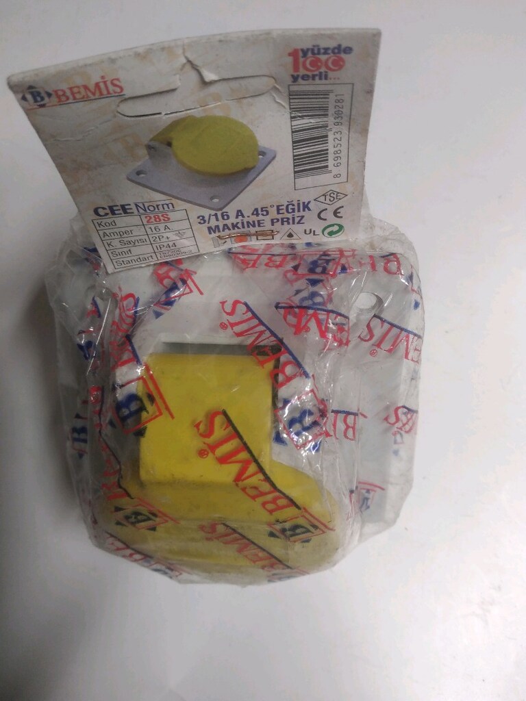 3* 16 amper 45 derece eğik makine prizi