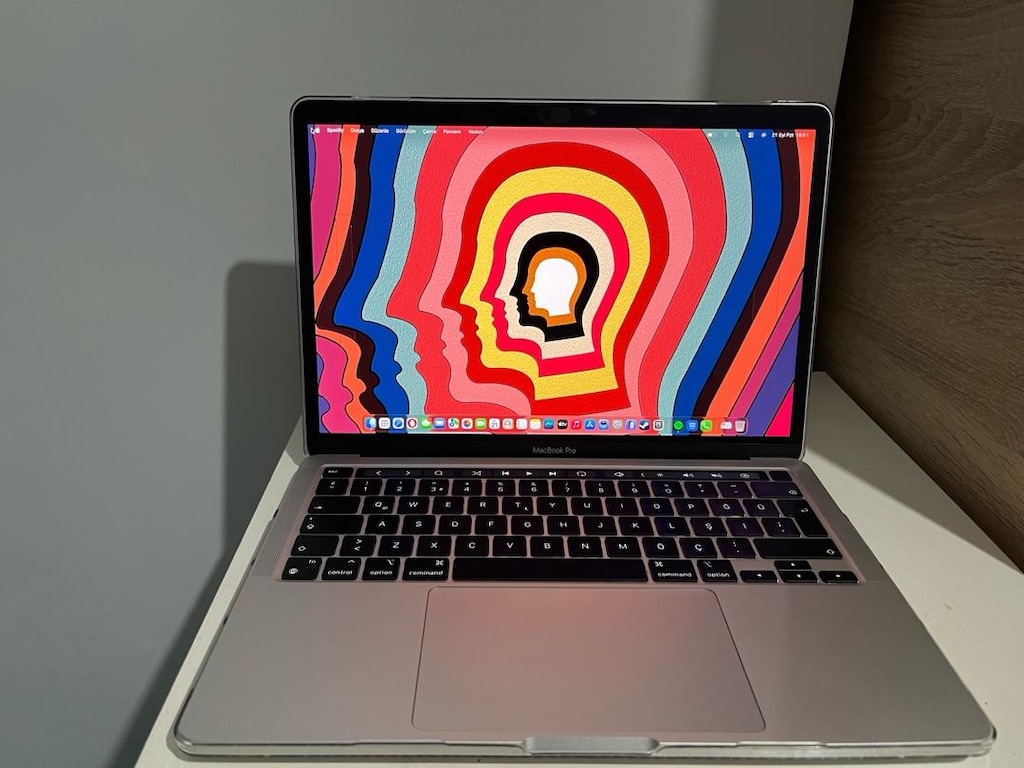 MacBook Pro M2 8GB, 256GB - 3
