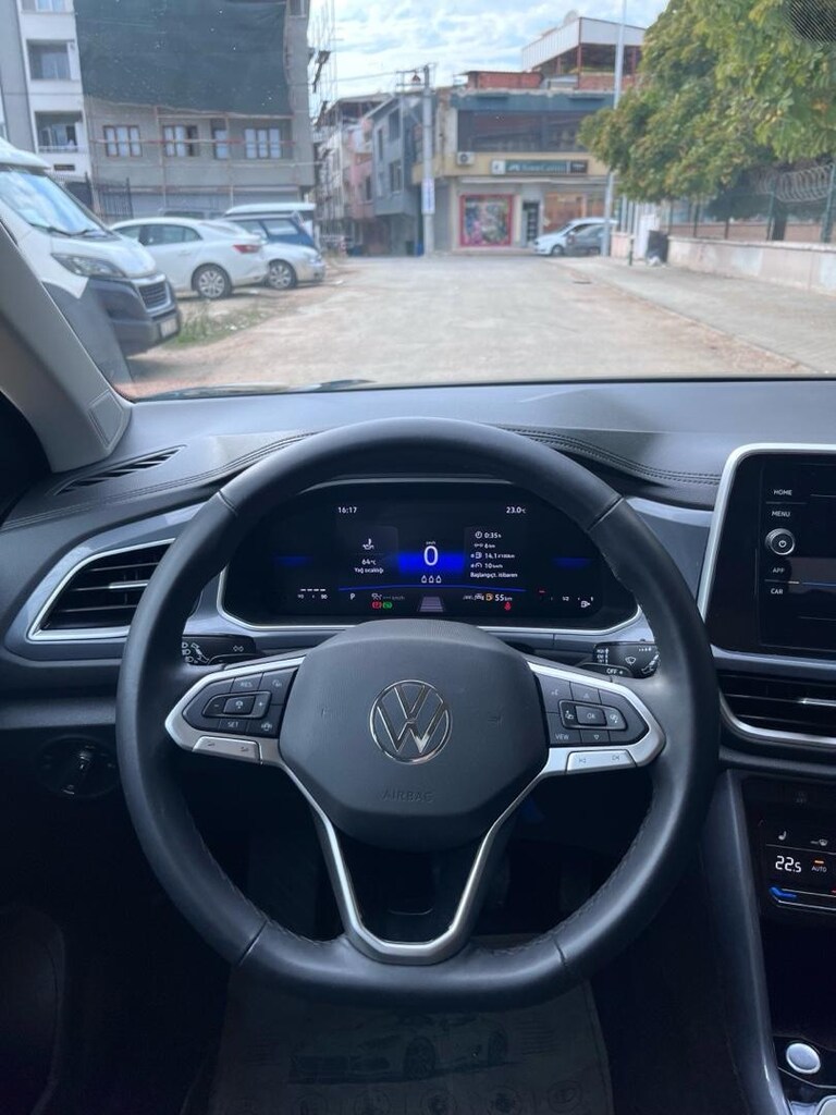 ÖĞRETMENDEN SATILIK SIFIR AYARINDA T-ROC “HATASIZ” - 13