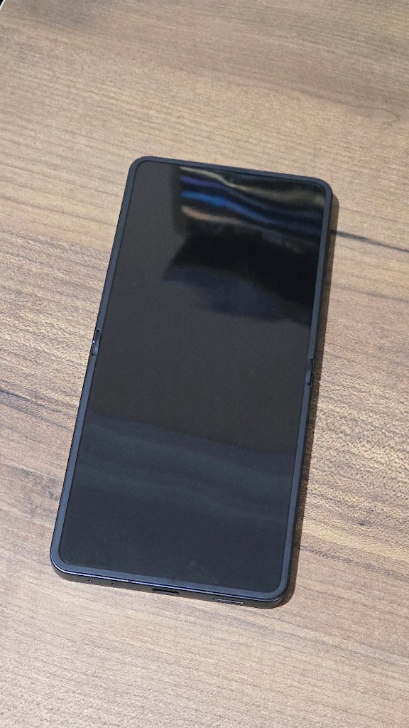 Samsung Z Flip 7 SIFIR GİBİ - 9