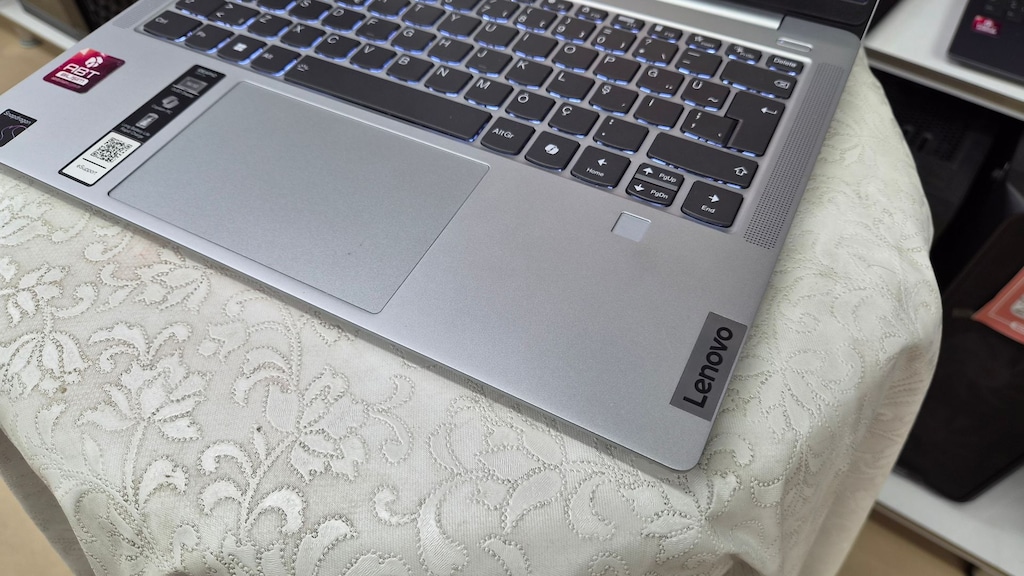 ABT BİLİŞİM–Lenovo Slim 5 Snapdragon X Plus 32 GB 1 Tb M.2 14 İnç - 3