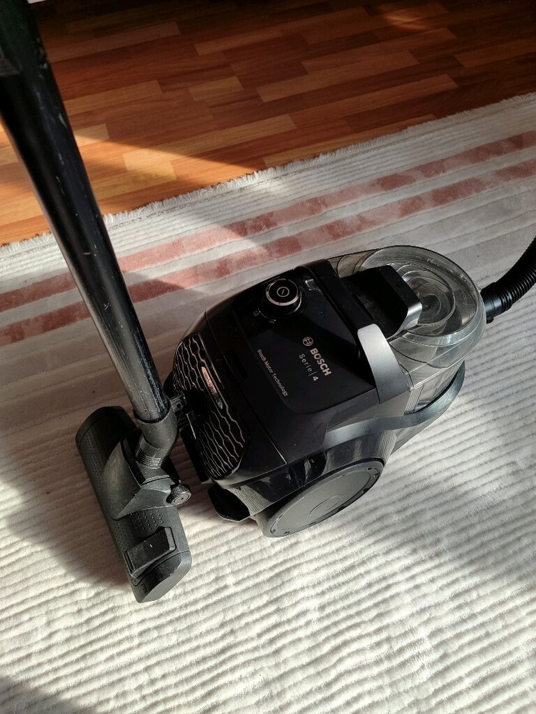 BOSCH Serie 4 Toz torbasız Süpürge Siyah - 6