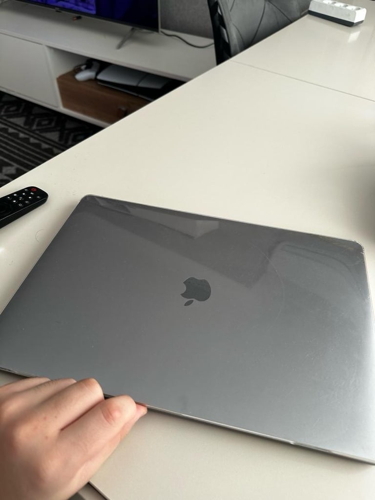 MacBook Pro i9 16 Ram 8GBVRAM - 3