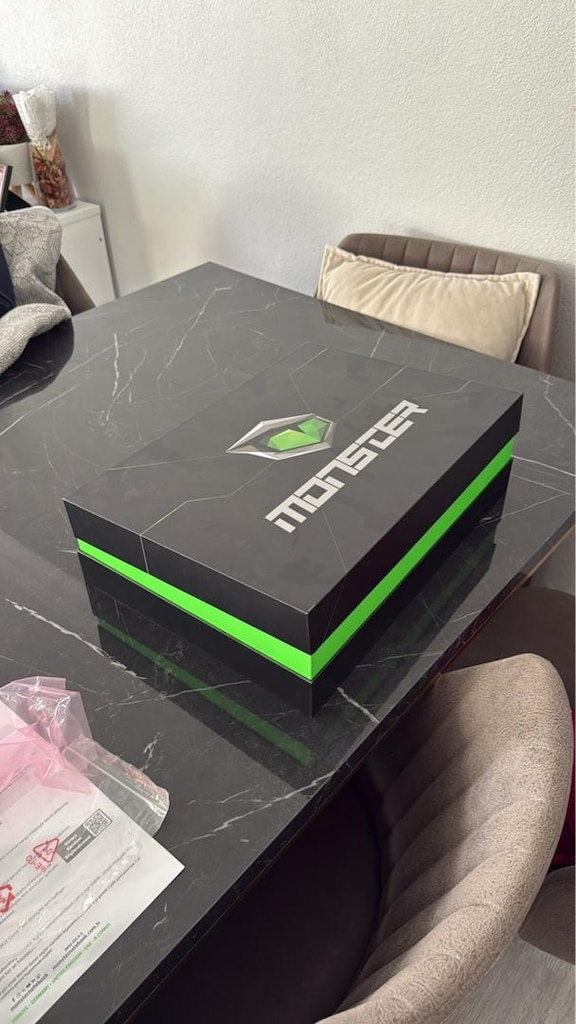 Sıfır Gibi Monster Tulpar T6 (RTX 5060) + PS5 Kolu + Çanta & Oyunlu Se - 17