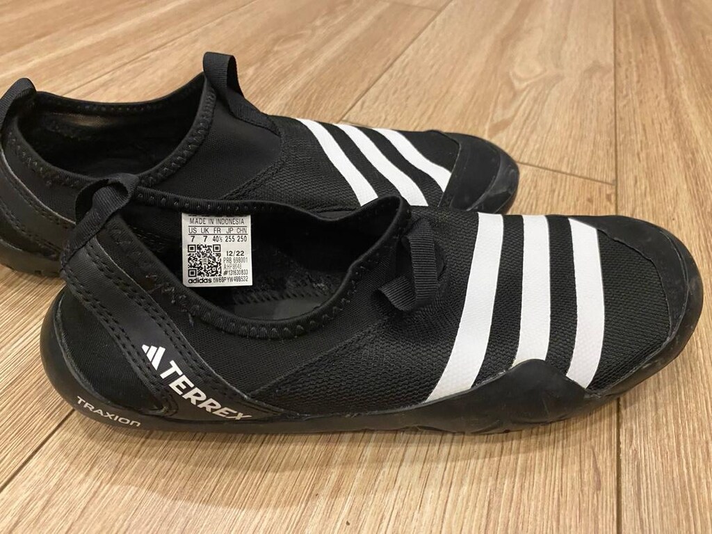 Adidas Siyah Beyaz Spor Sandalet 2 Kez Giyildi