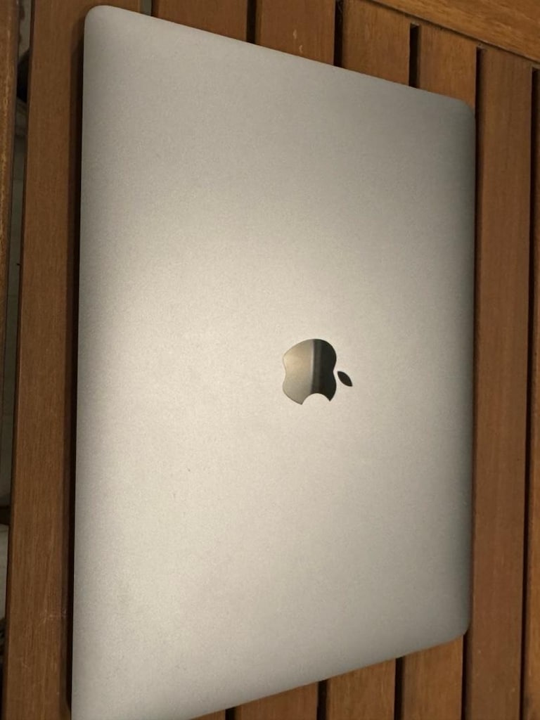 Apple MacBook Pro 2017 - 8