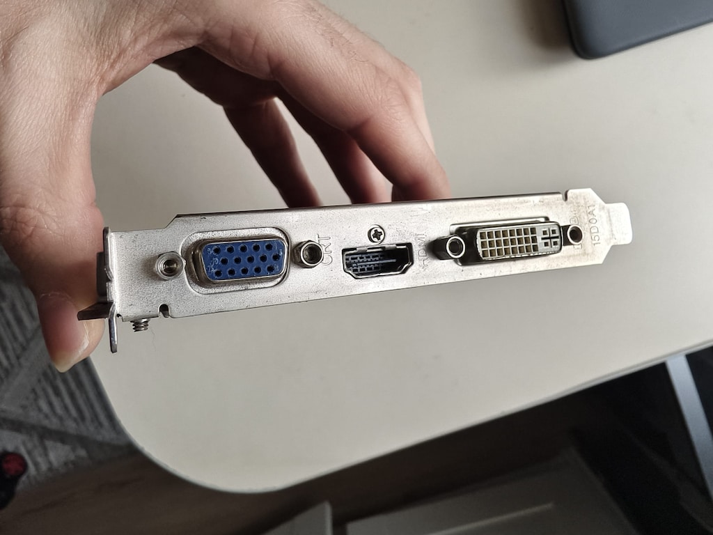 4 GB EKRAN KARTI - 4