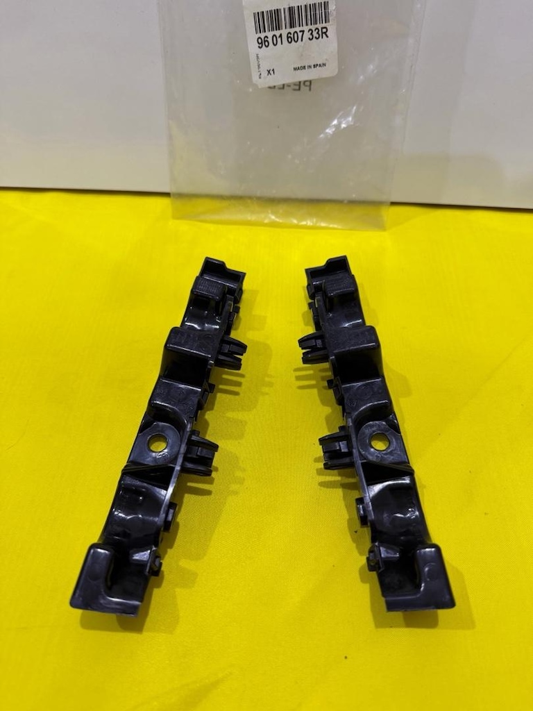 Renault Austral Ön Tampon Braketi takım Mais sıfır 960160733R - 2