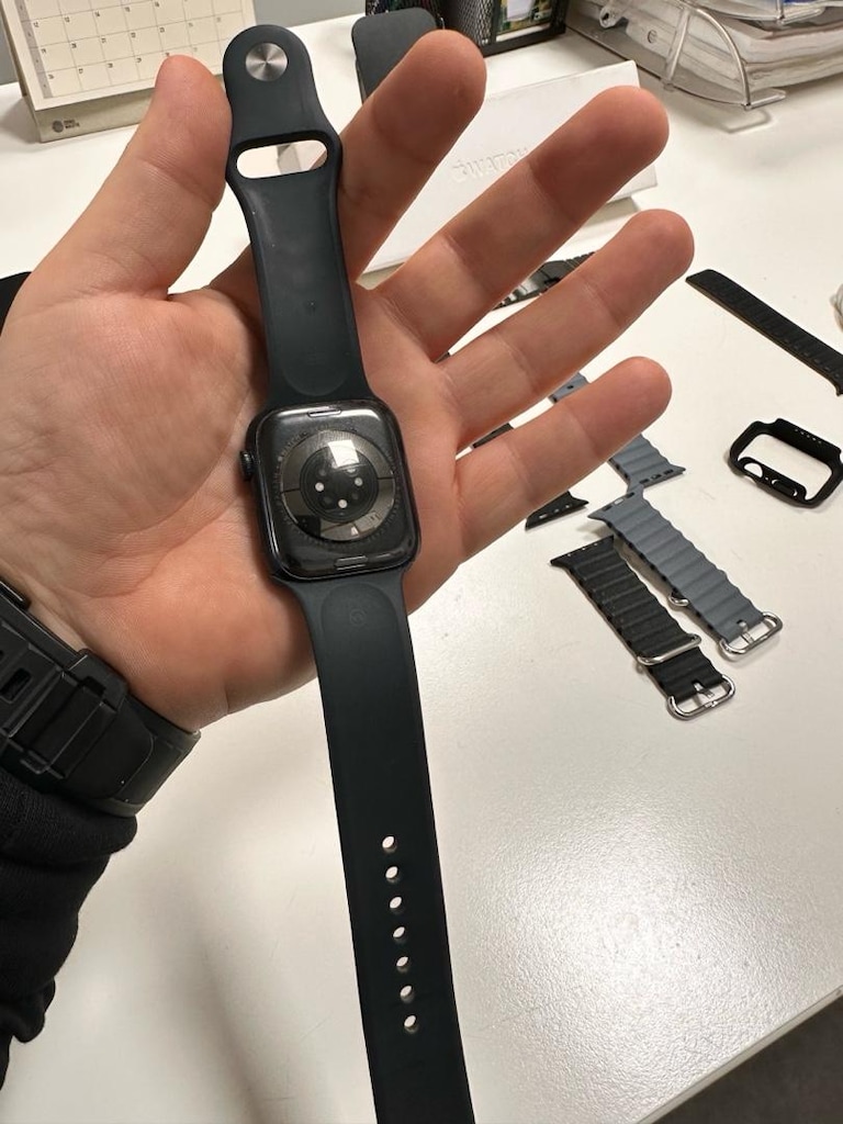Apple Watch 9 series 45mm - 6
