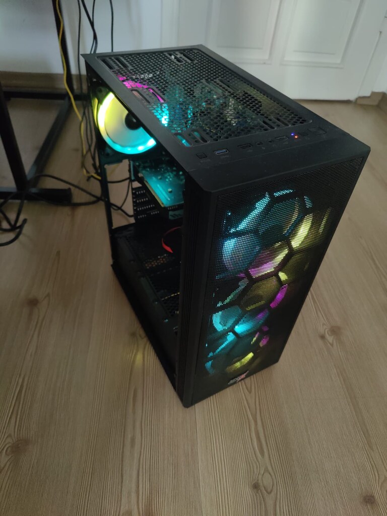 i3 İŞLEMCİ - 8GB RAM- GTX 650 EKRAN KARTI- 120 GB SSD - RGB KASA - 5