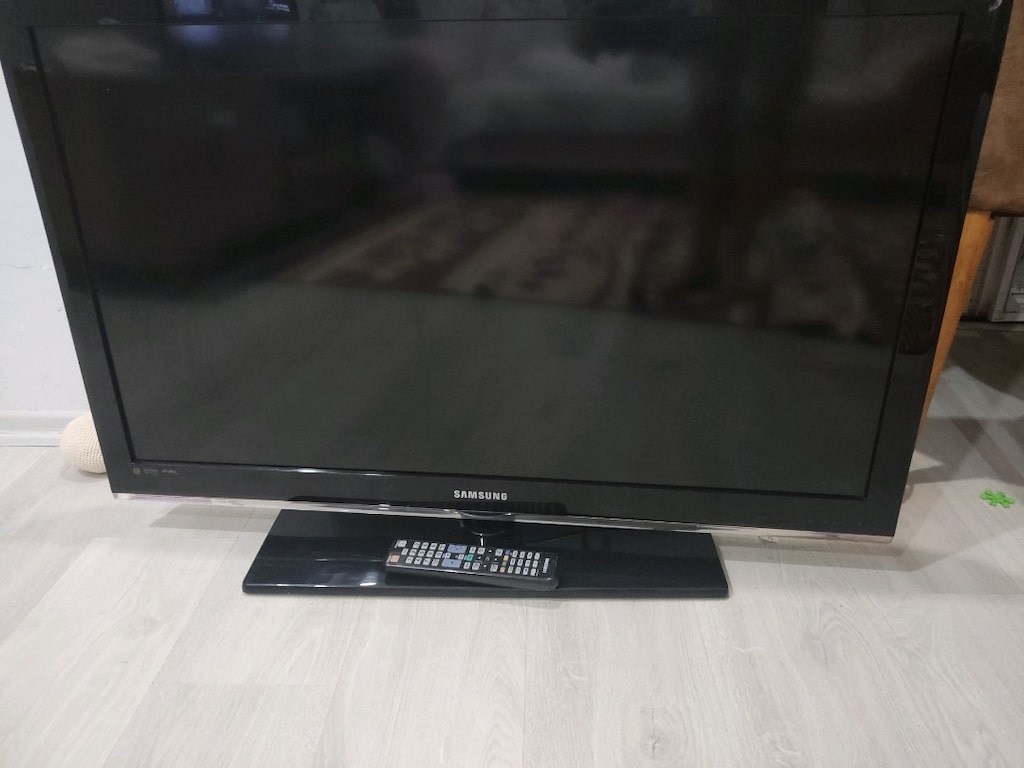 Samsung Tv - 3