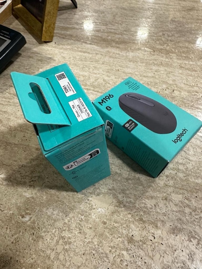 logitech m196 Bluetooth mouse - 2