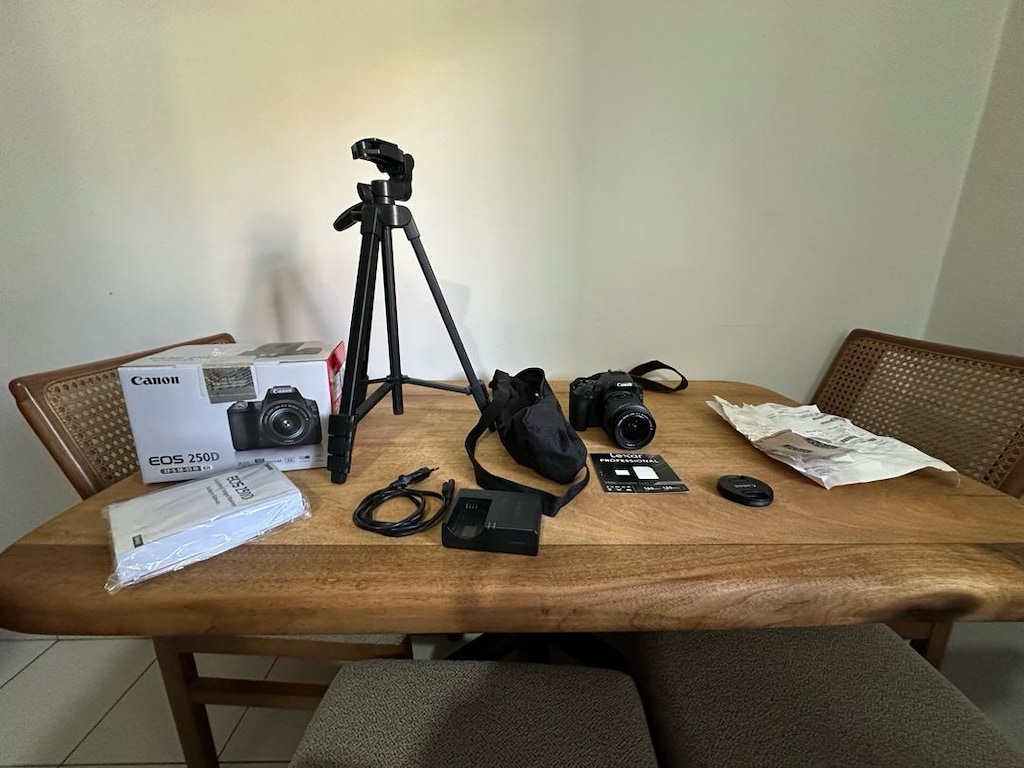 Canon EOS 250D - 15