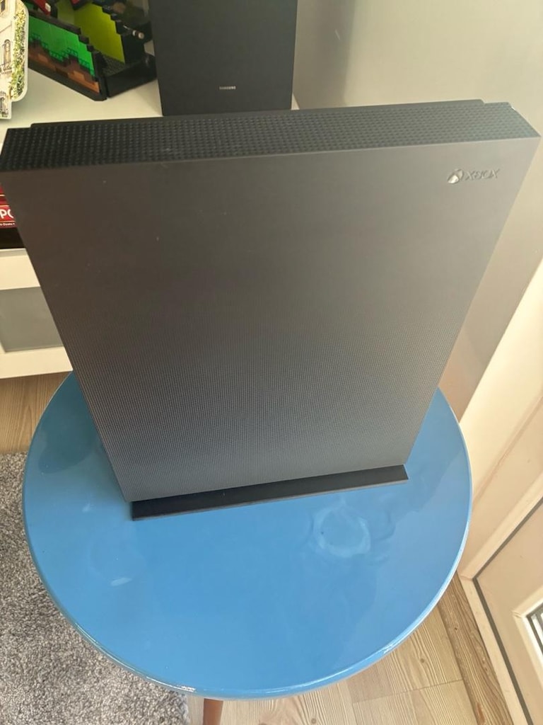 Xbox One X Project Scorpio Edition 1TB (Sadece Konsol) - 3