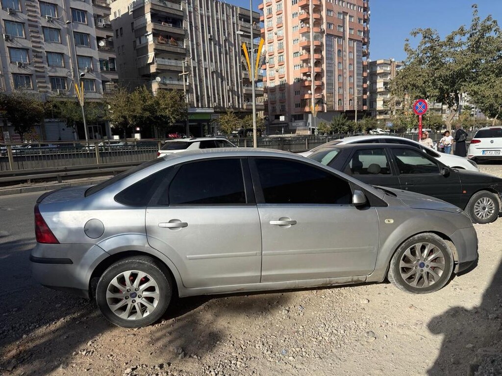 2008 Ford focus - 2