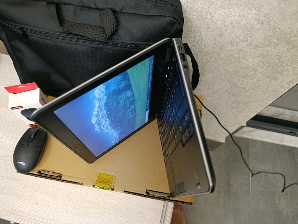 Temiz Dell Latitude E7240 Laptop – i5 / 8 GB RAM / 128 GB SSD - 3