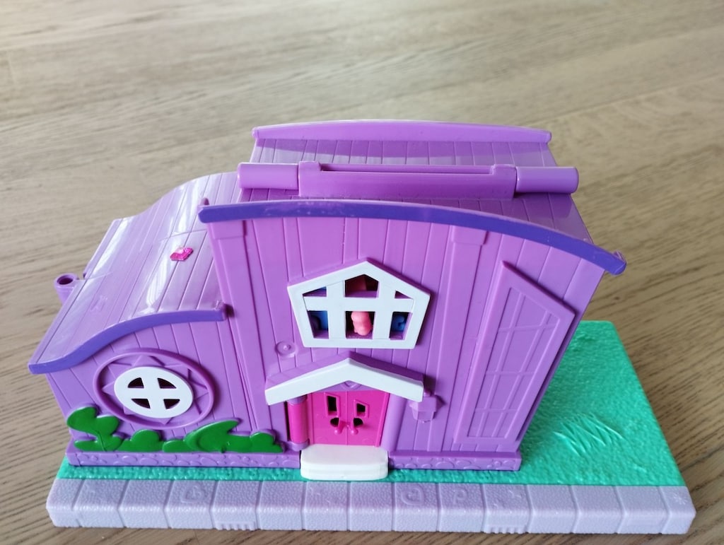 Polly Pocket Pollyville 4 katlı evi ve havuzu - 3