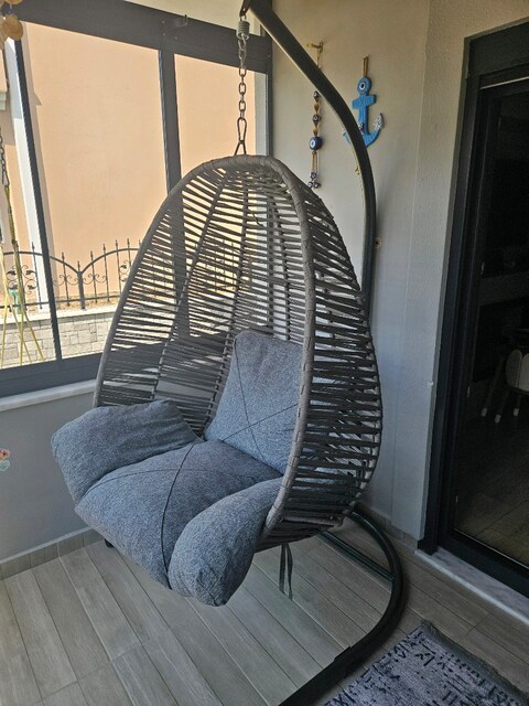 2 ay kullanılmış sıfır kadar temiz Balkon salıncağı