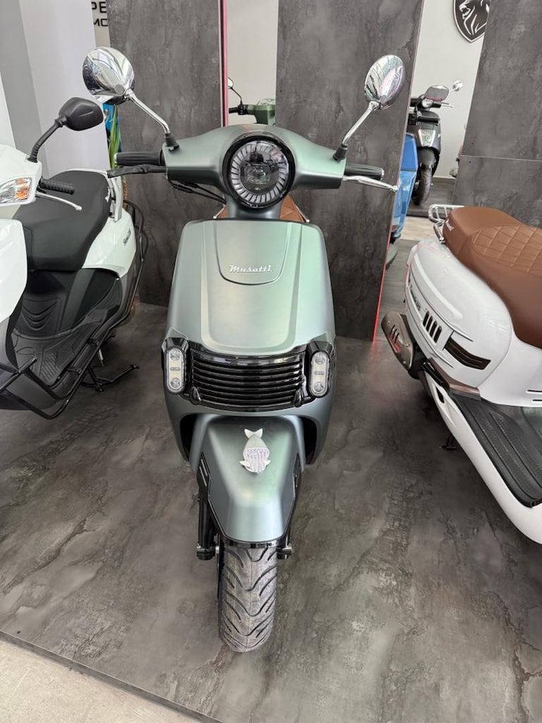 TEMİZ SAHİBİNDEN VİTRİNDE SIFIR AYARINDA 550 KM KULLANIMLI - 3