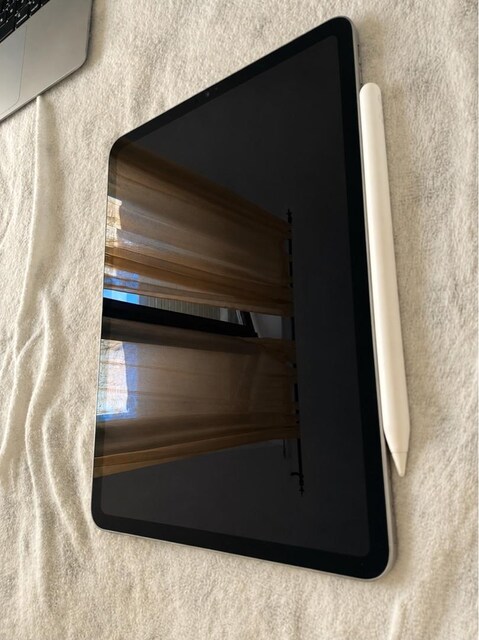 iPad Pro 11” 4. Nesil (M2) – 256 GB Wi-Fi + Apple Pencil (2. Nesil)