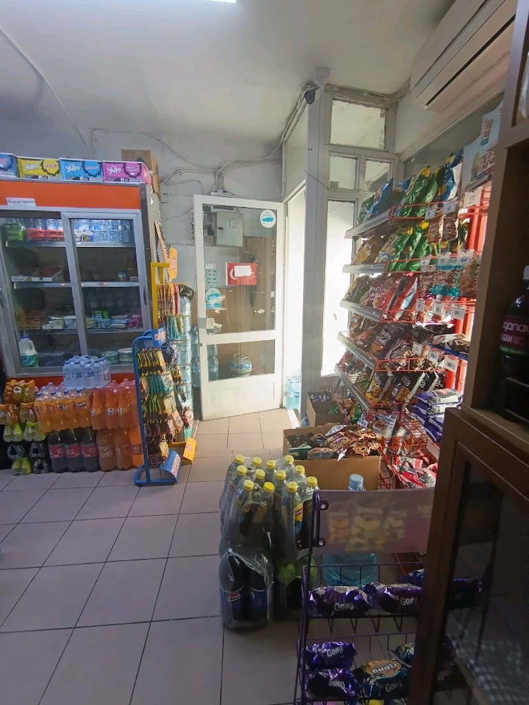 market - 4