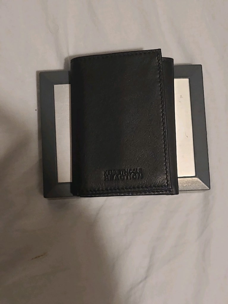Orijinal Kenneth Cole 2 li Erkek Seti , Cüzdan ve Banyo Çantası - 11